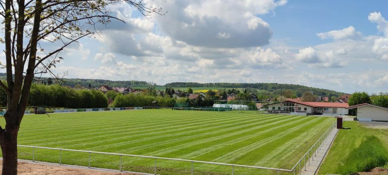 unterer Sportplatz